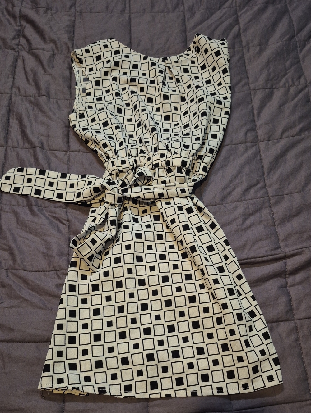 Girls' White & Black Geometric Tie-Waist Casual Dress